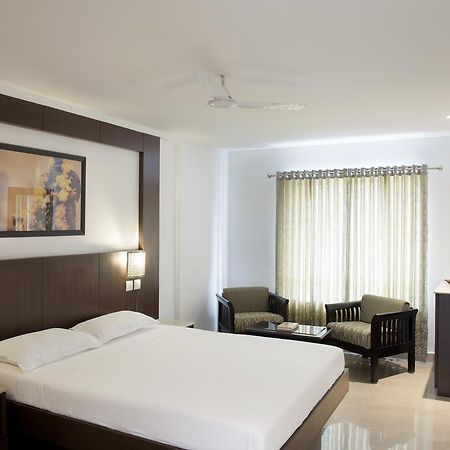 Lalitha Inn Guruvāyūr エクステリア 写真