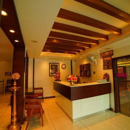 Lalitha Inn Guruvāyūr エクステリア 写真