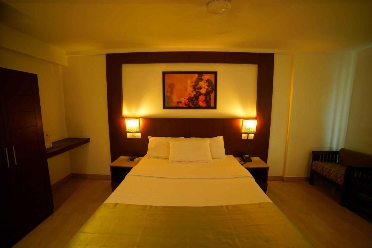Lalitha Inn Guruvāyūr エクステリア 写真