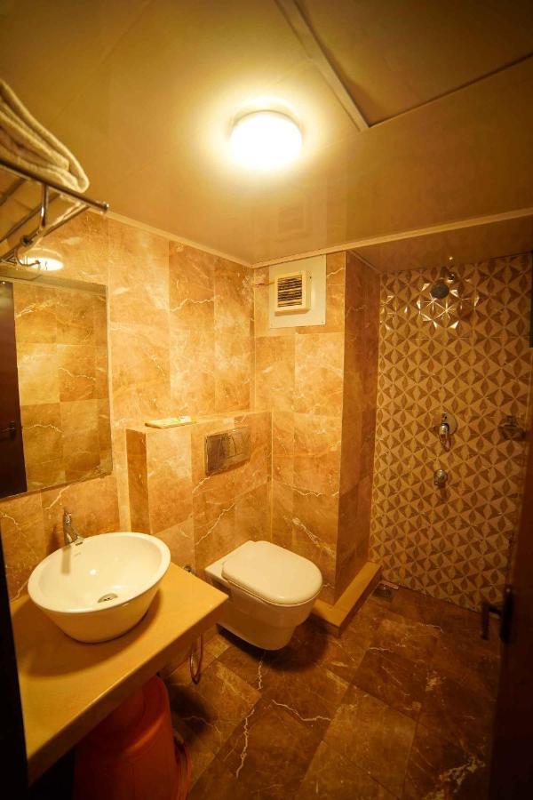 Lalitha Inn Guruvāyūr エクステリア 写真